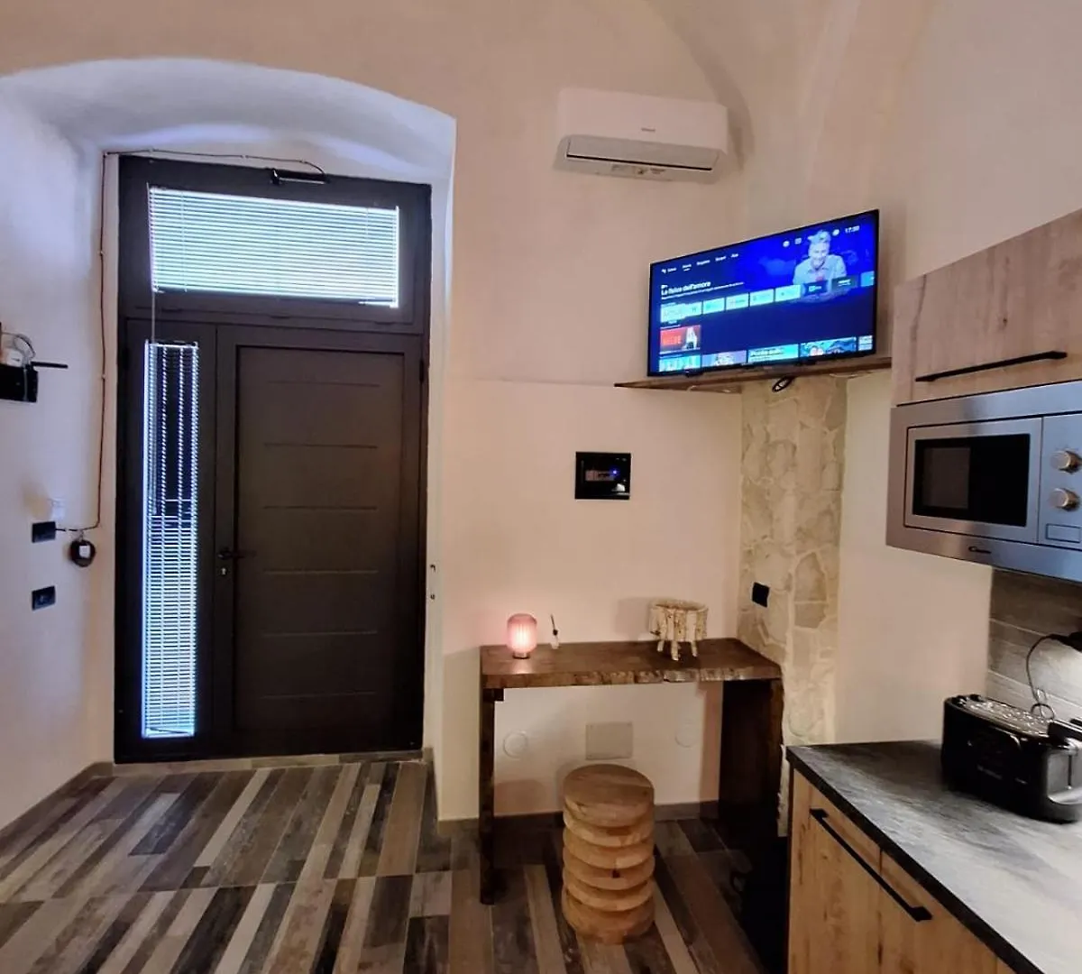 Giangi Rustic House Daire Katanya
