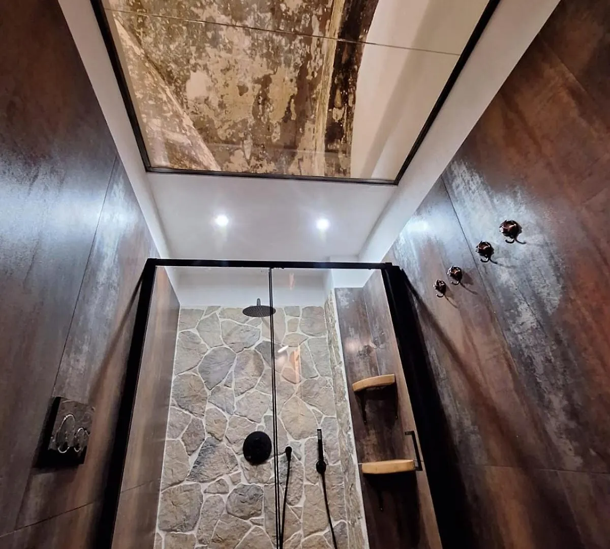 Giangi Rustic House Daire Katanya
